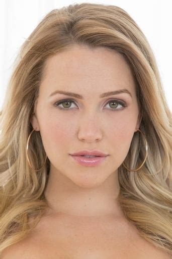 Mia Malkova Porn: Enjoy Her Free XXX Videos 